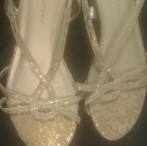 Gold CL by Laundry Sandals 9.5